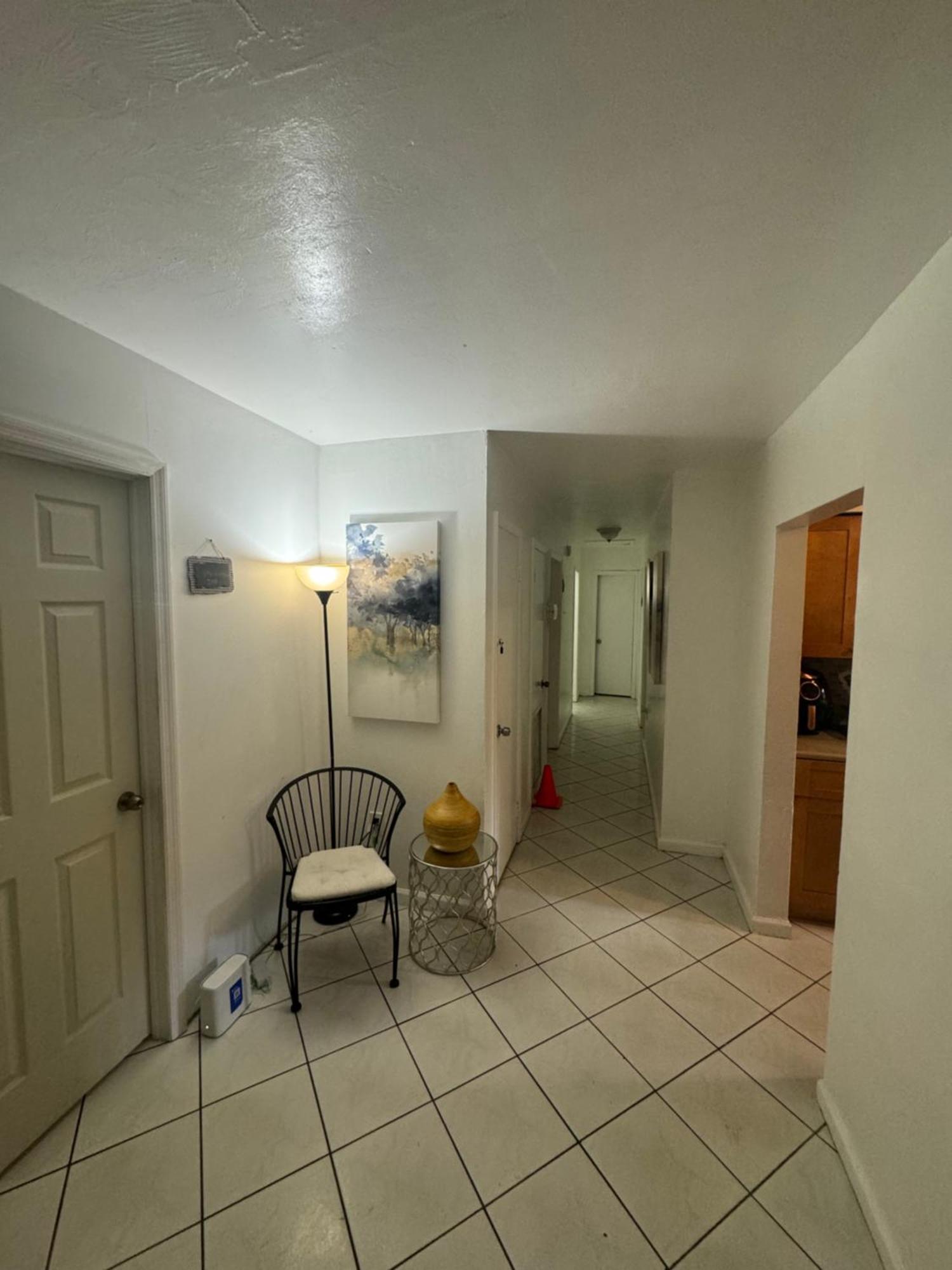 Ludge By Miami Airport Hostel Екстериор снимка