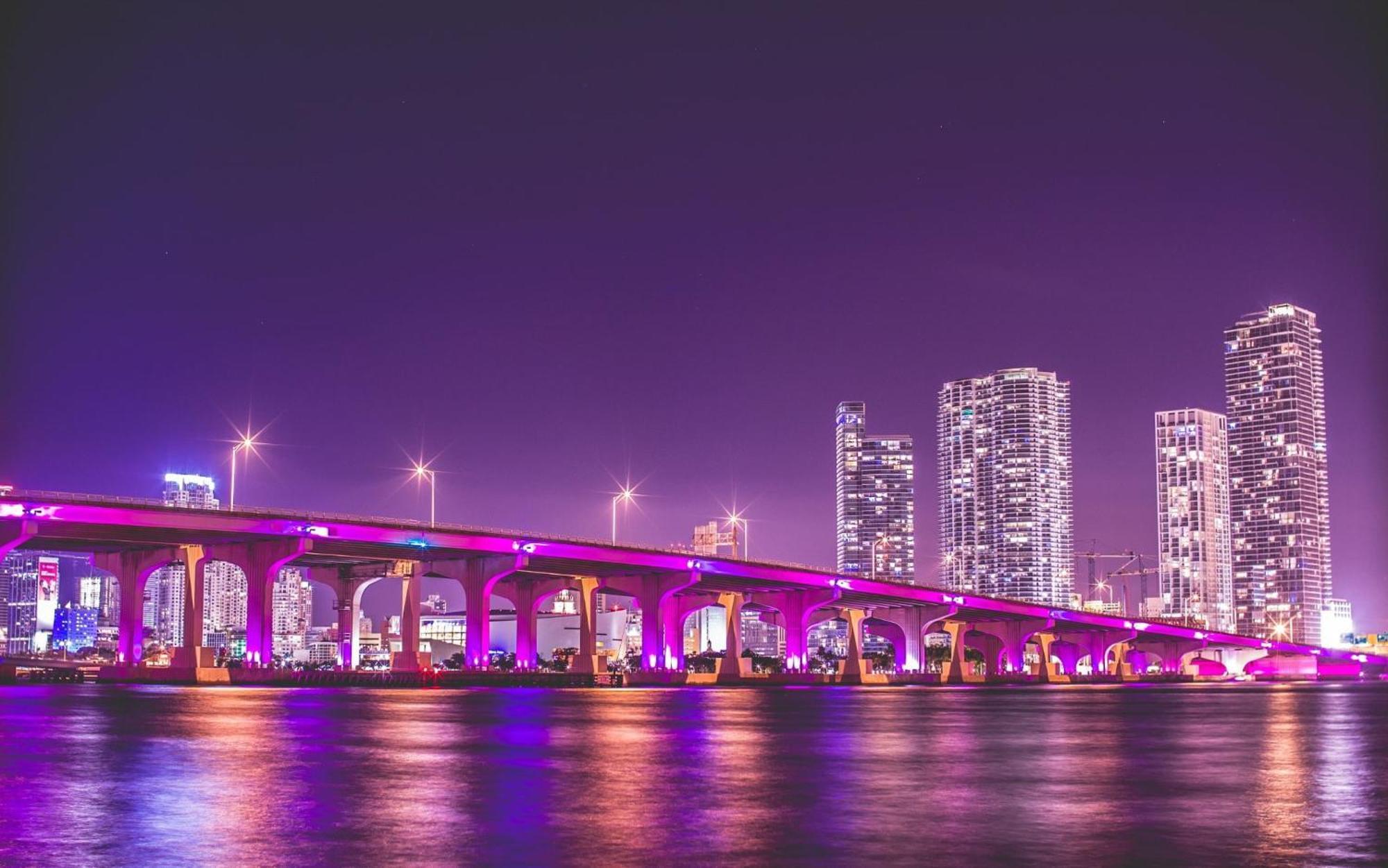 Ludge By Miami Airport Hostel Екстериор снимка